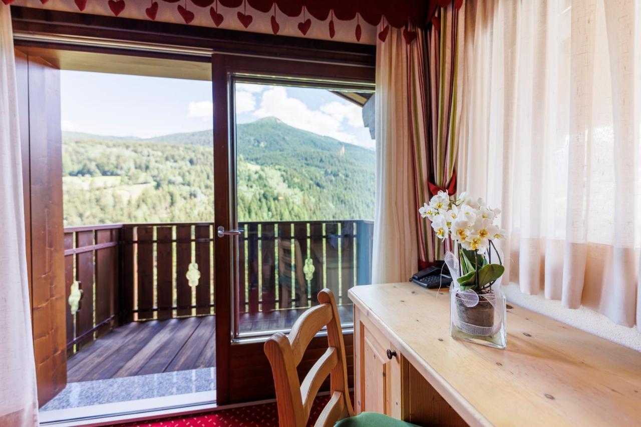 Hotel Miravalle Isolaccia Kültér fotó