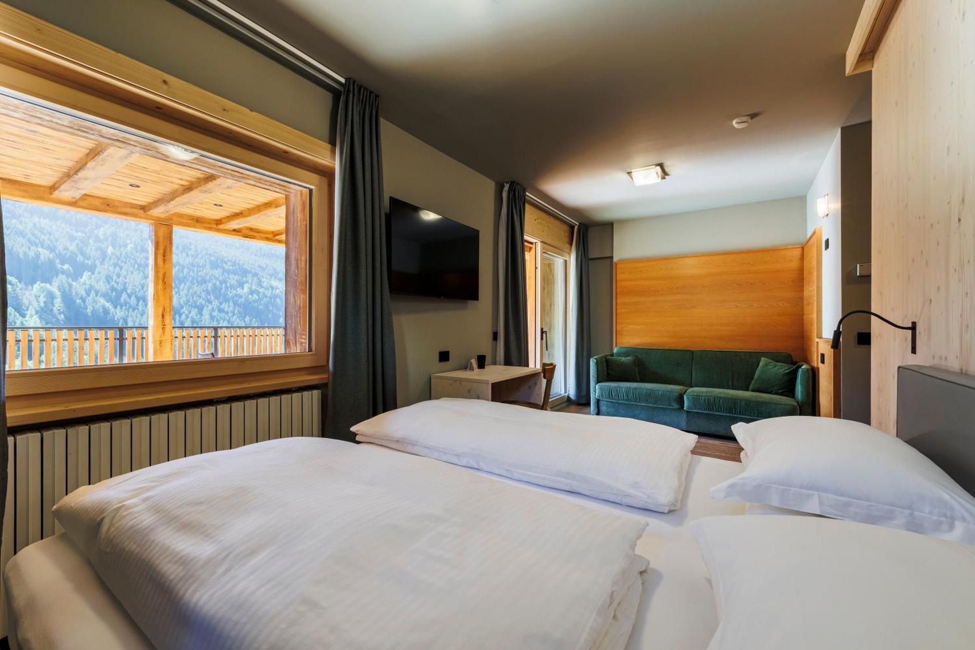Hotel Miravalle Isolaccia Kültér fotó