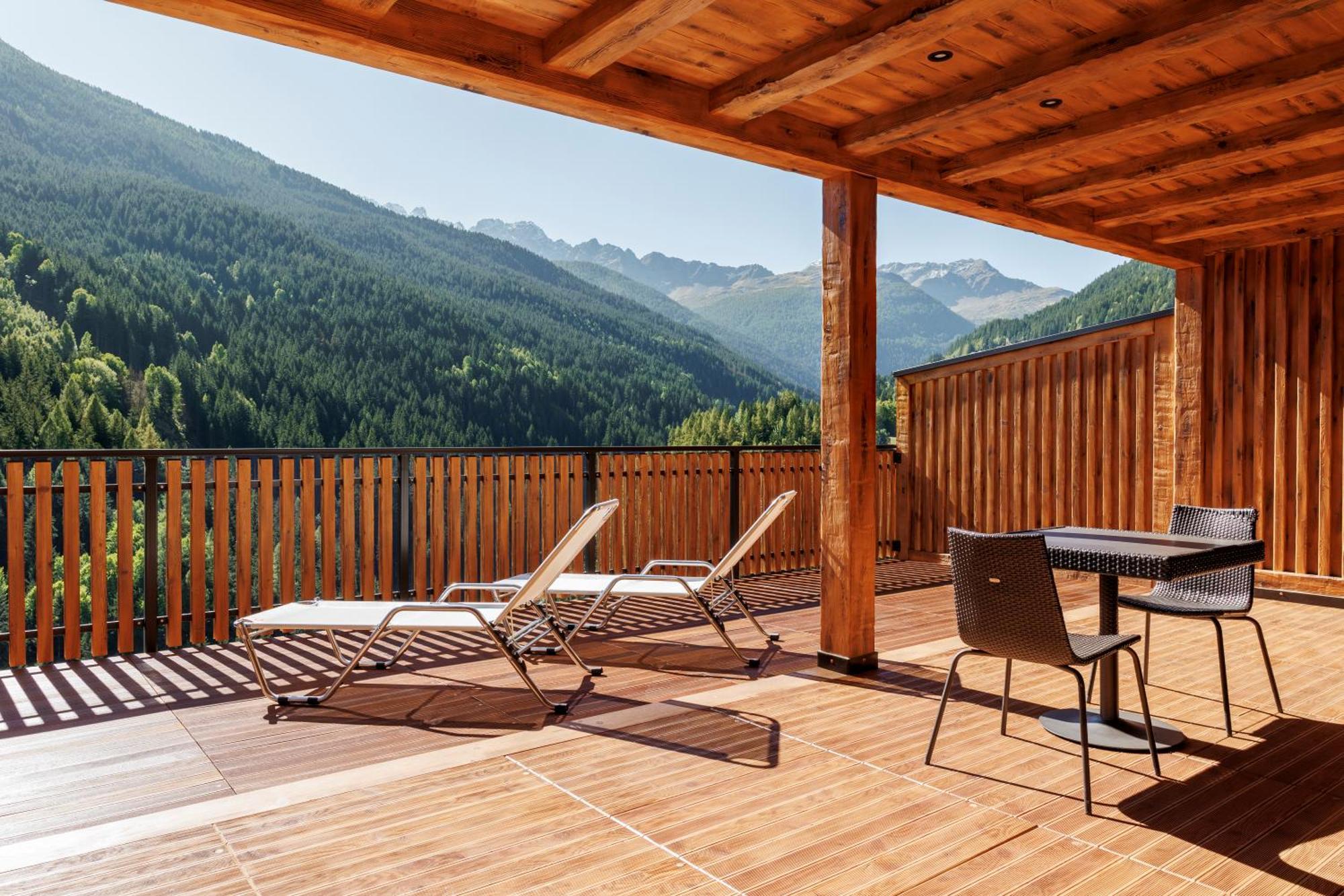 Hotel Miravalle Isolaccia Kültér fotó