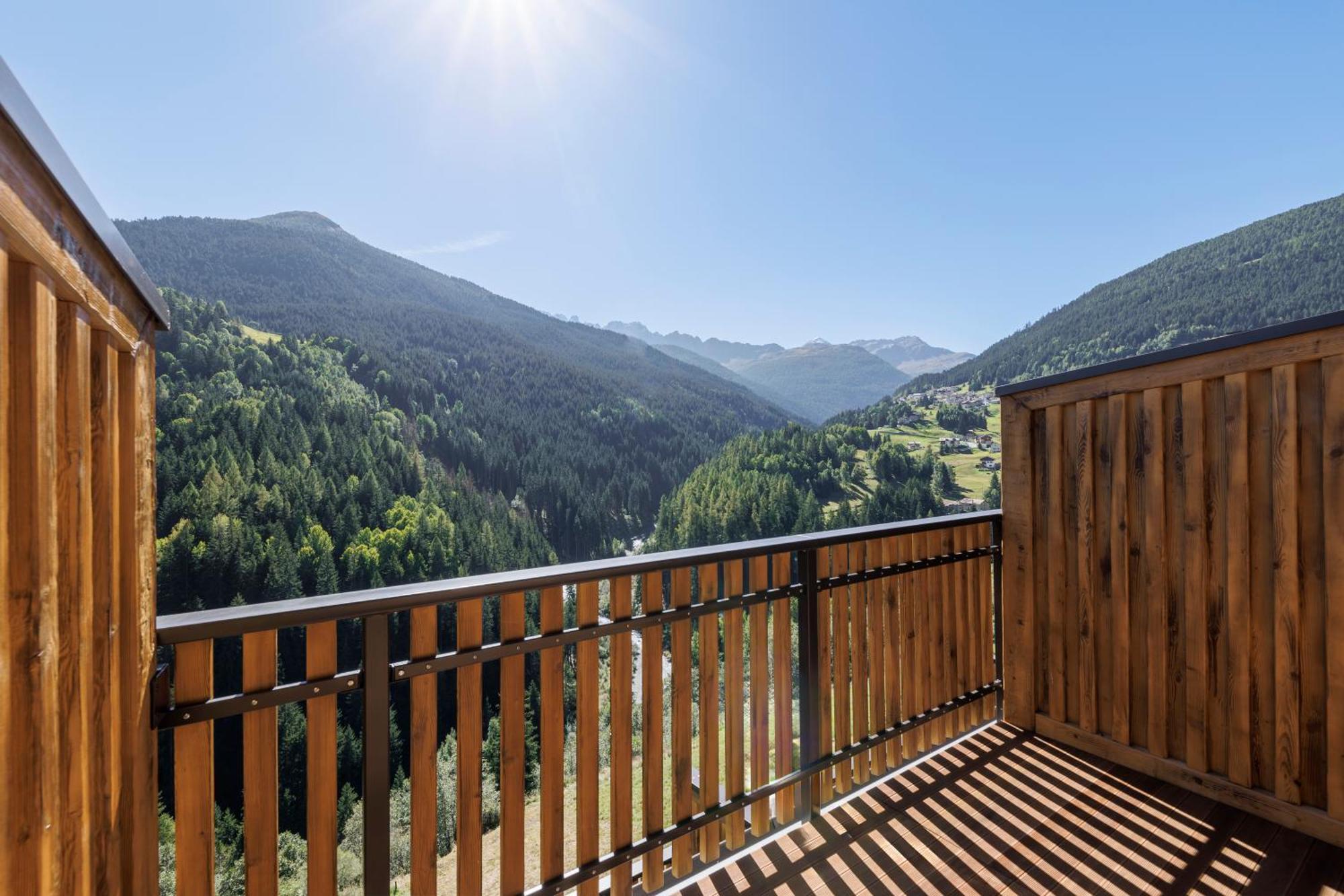 Hotel Miravalle Isolaccia Kültér fotó