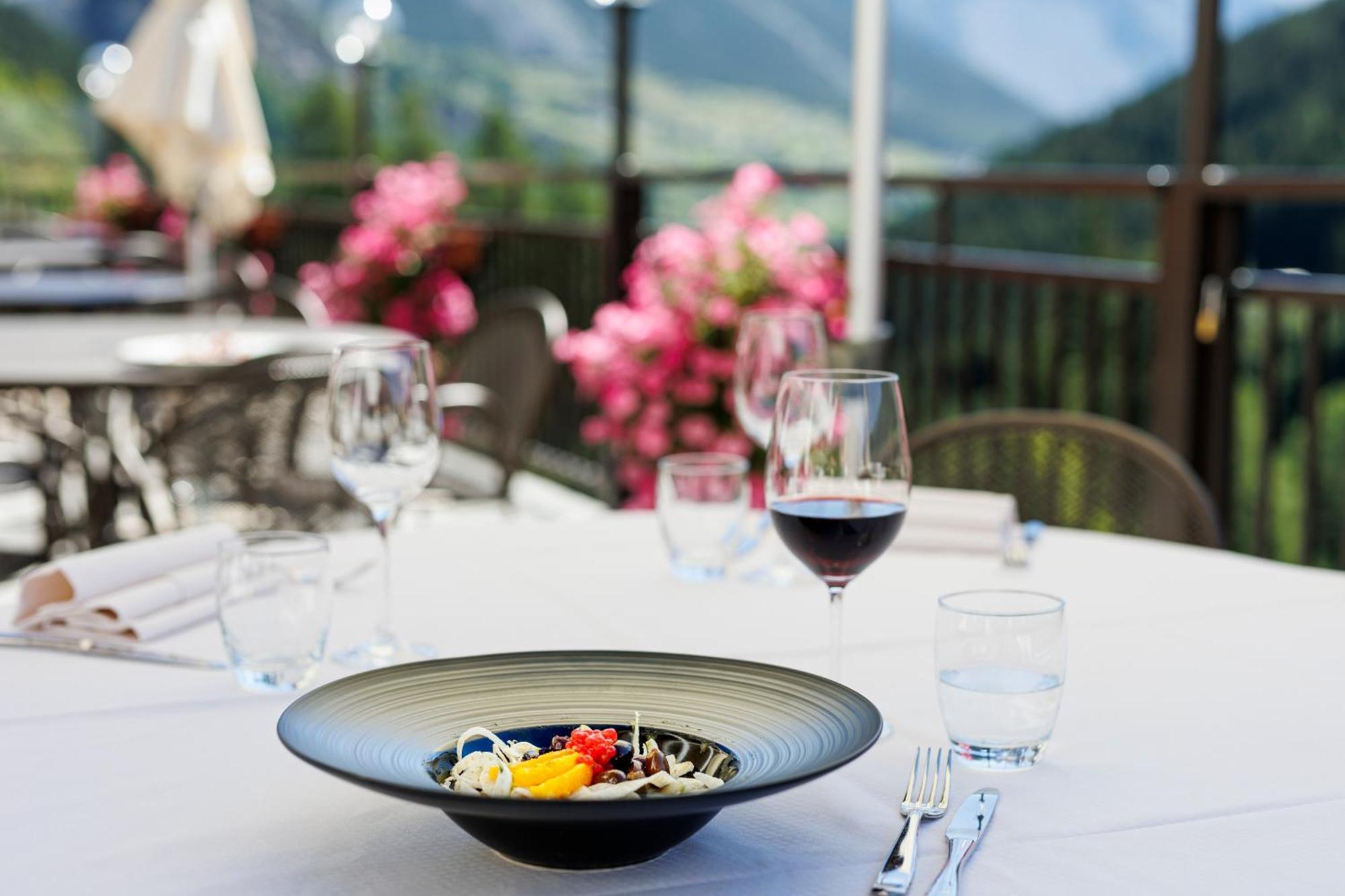 Hotel Miravalle Isolaccia Kültér fotó