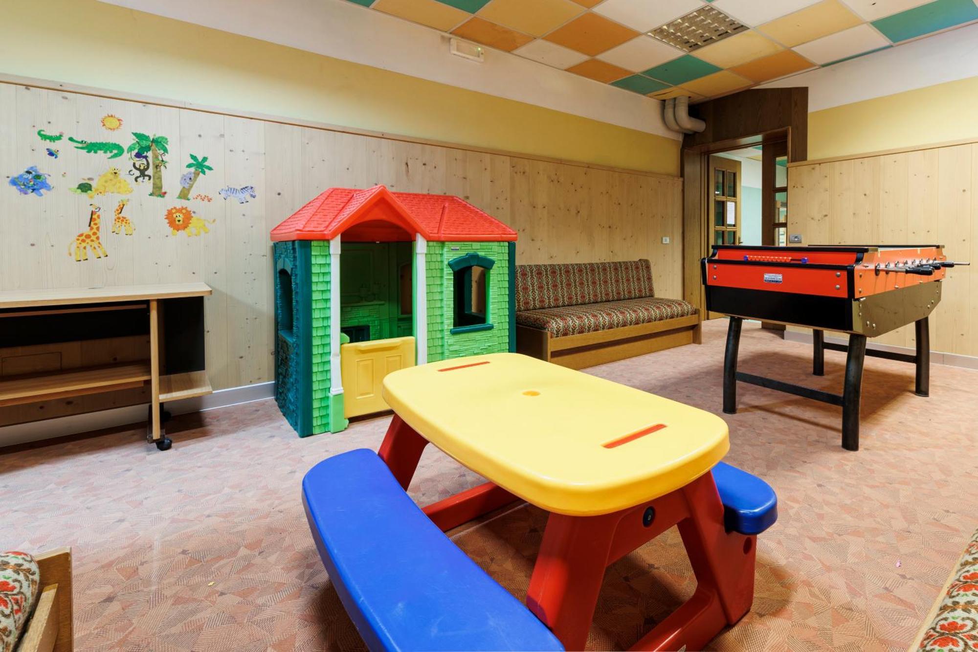 Hotel Miravalle Isolaccia Kültér fotó