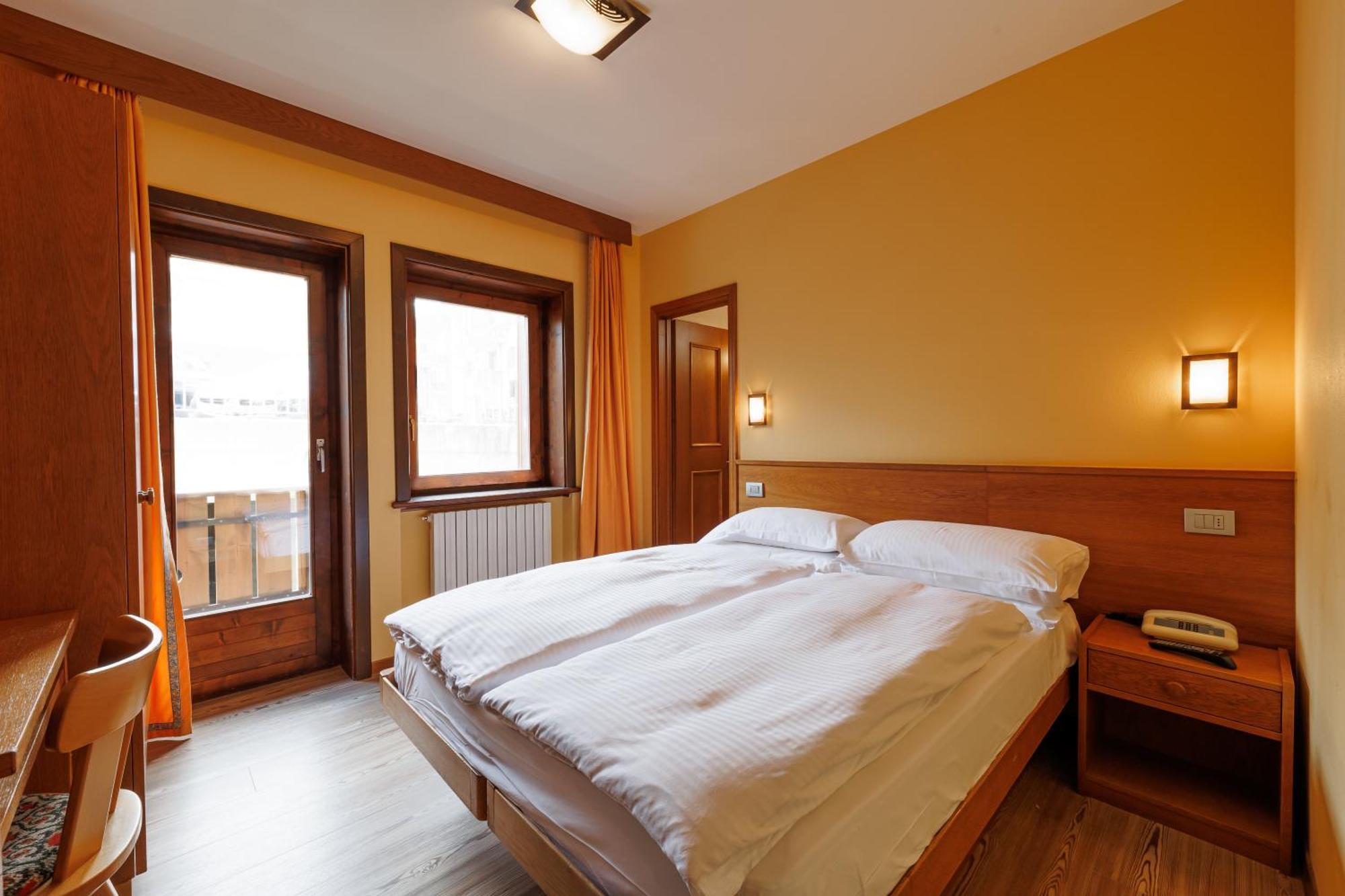 Hotel Miravalle Isolaccia Kültér fotó