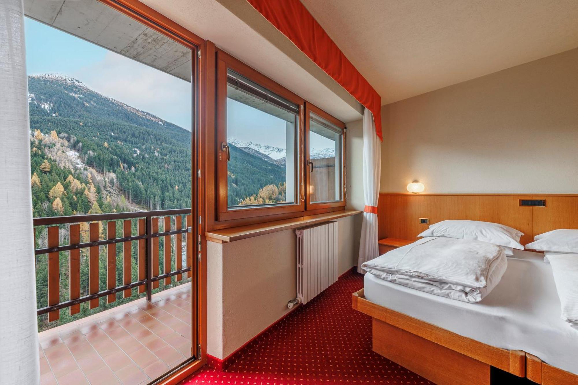 Hotel Miravalle Isolaccia Kültér fotó